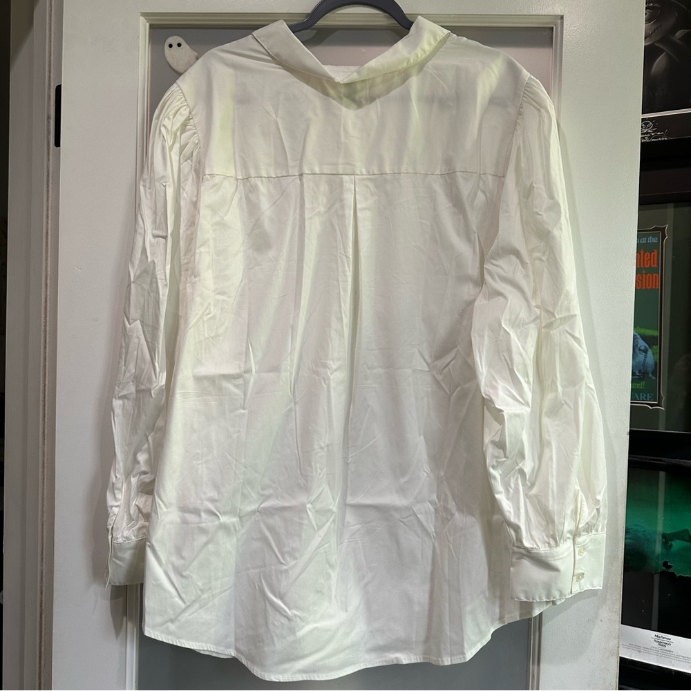 Torrid Poplin Puff Sleeve Button Down Top - Picture 7 of 7